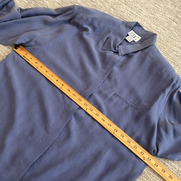 2567 100% Silk Long Sleeve Hidden Button Down Shirt Womens Size 12 Dusty Blue - Picture 5 of 12